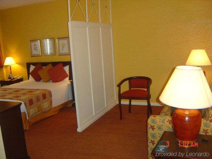 Hotel Deville Curitiba Rum bild